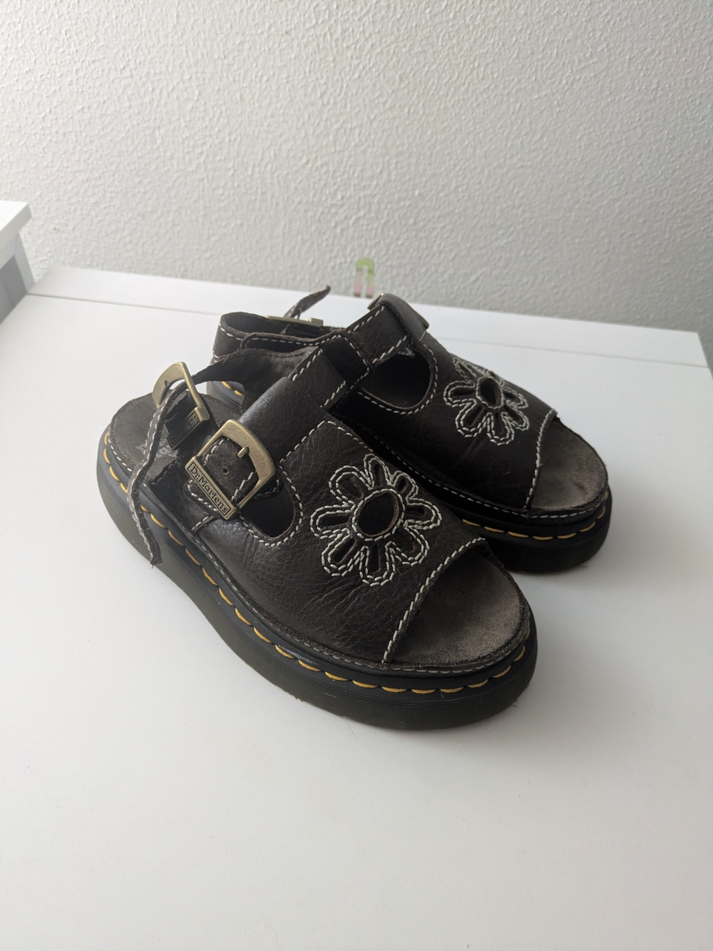Dr Martens Dunnet Flower Sandals